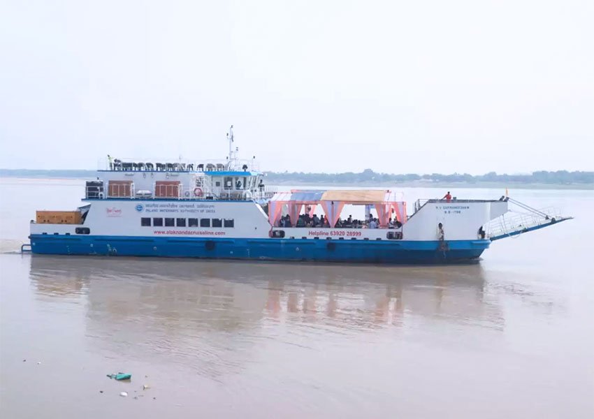 Alaknanda Cruise in Varanasi - 05