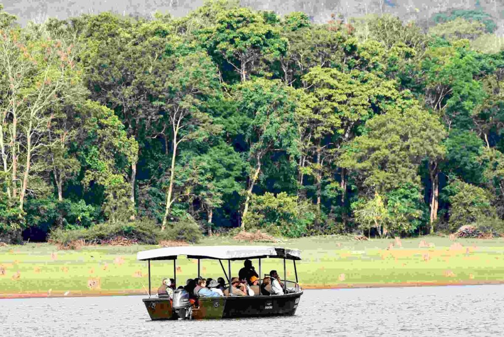 Kabini Wildlife Sanctuary - 04 - people sitting in boat