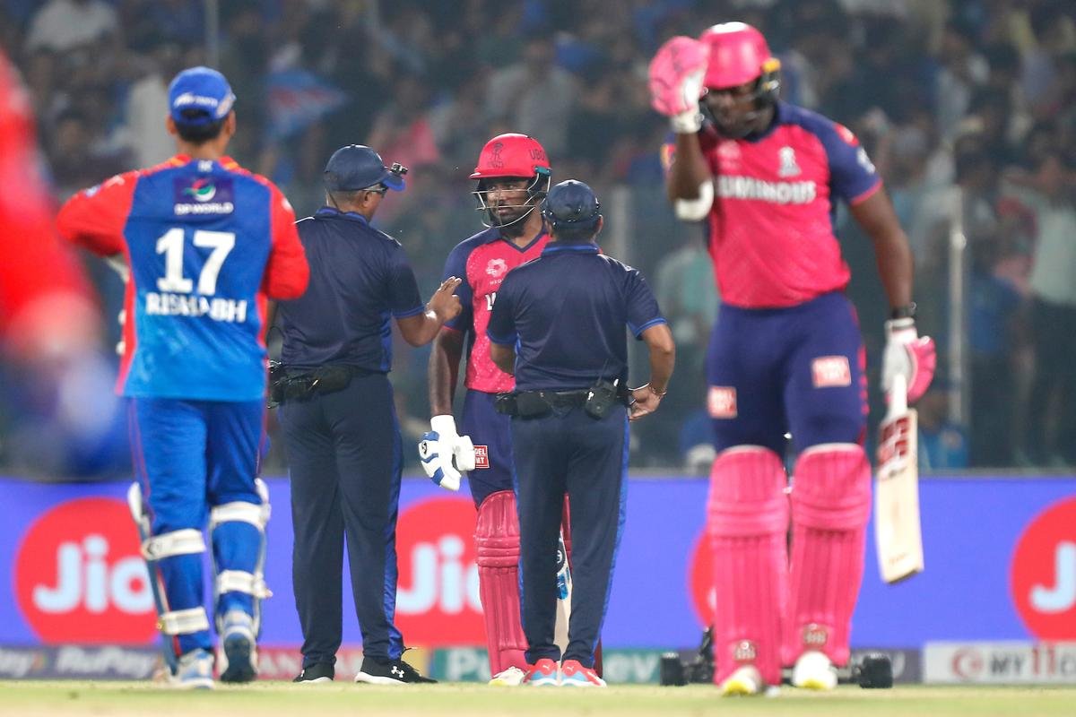Samson returned to the middle following the review, which indicated Hope being very close to the ropes. He had a heated discussion about the catch with the on-field umpires before being sent back. 